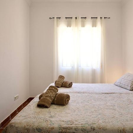 Apartamento Cerca De La Playa Torrecilla เนร์คา ภายนอก รูปภาพ