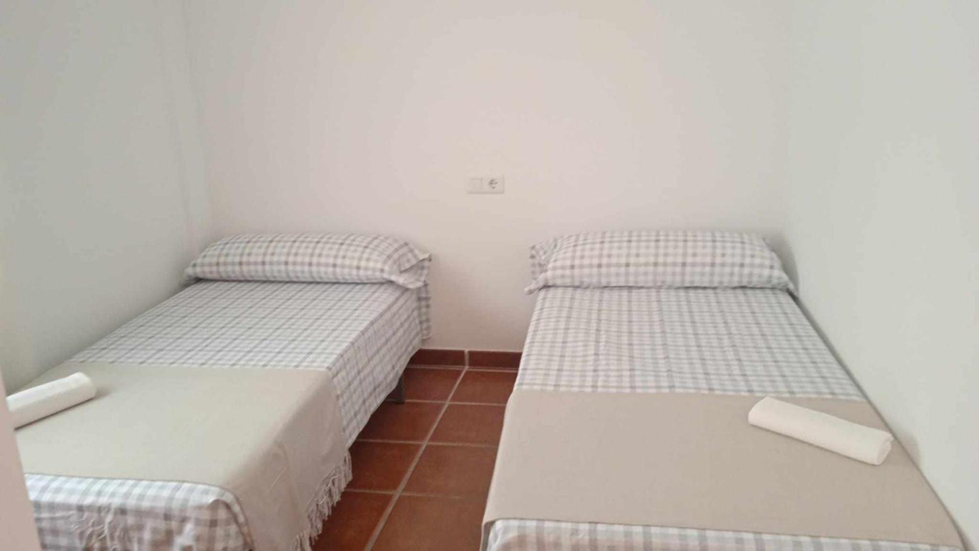 Apartamento Cerca De La Playa Torrecilla เนร์คา ภายนอก รูปภาพ