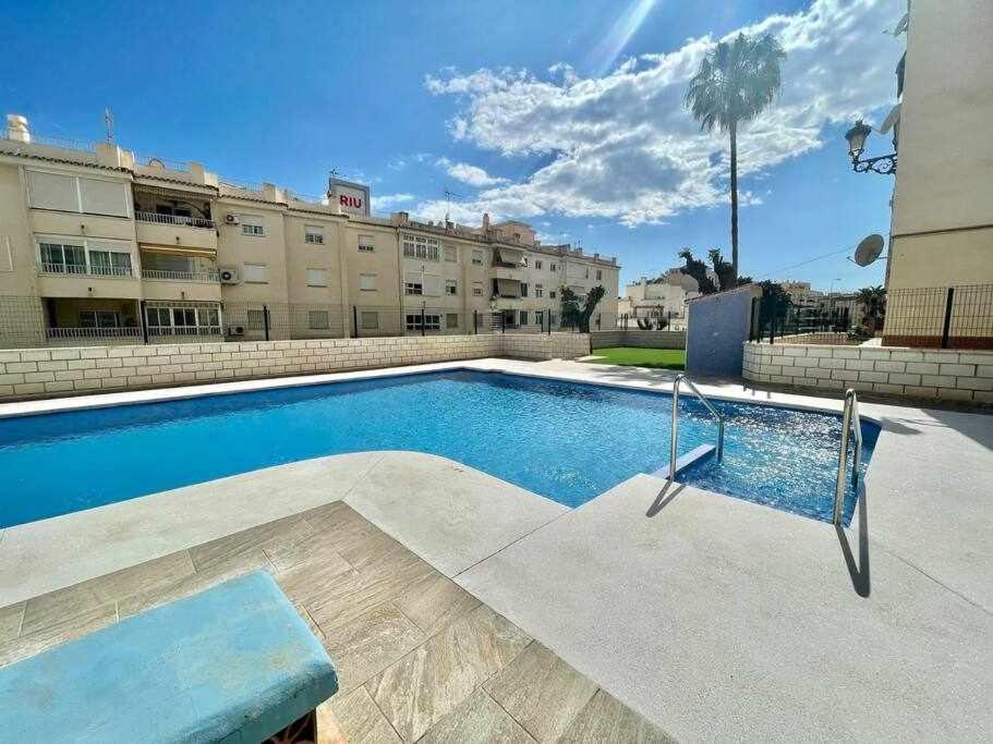 Apartamento Cerca De La Playa Torrecilla เนร์คา ภายนอก รูปภาพ