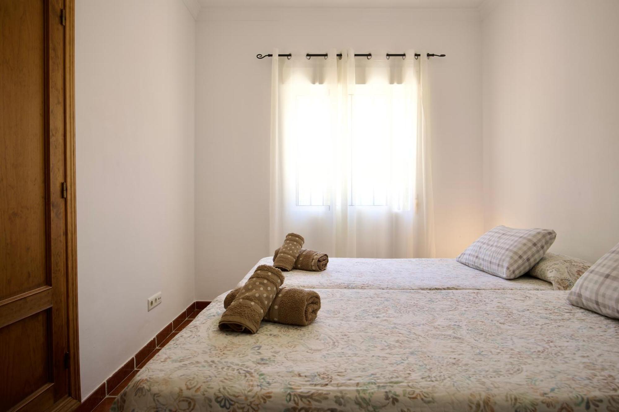 Apartamento Cerca De La Playa Torrecilla เนร์คา ภายนอก รูปภาพ