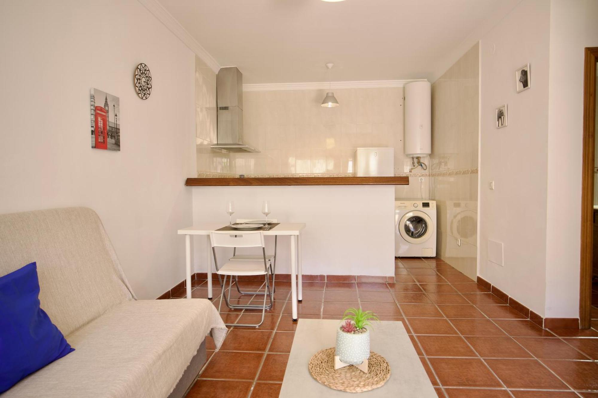 Apartamento Cerca De La Playa Torrecilla เนร์คา ภายนอก รูปภาพ