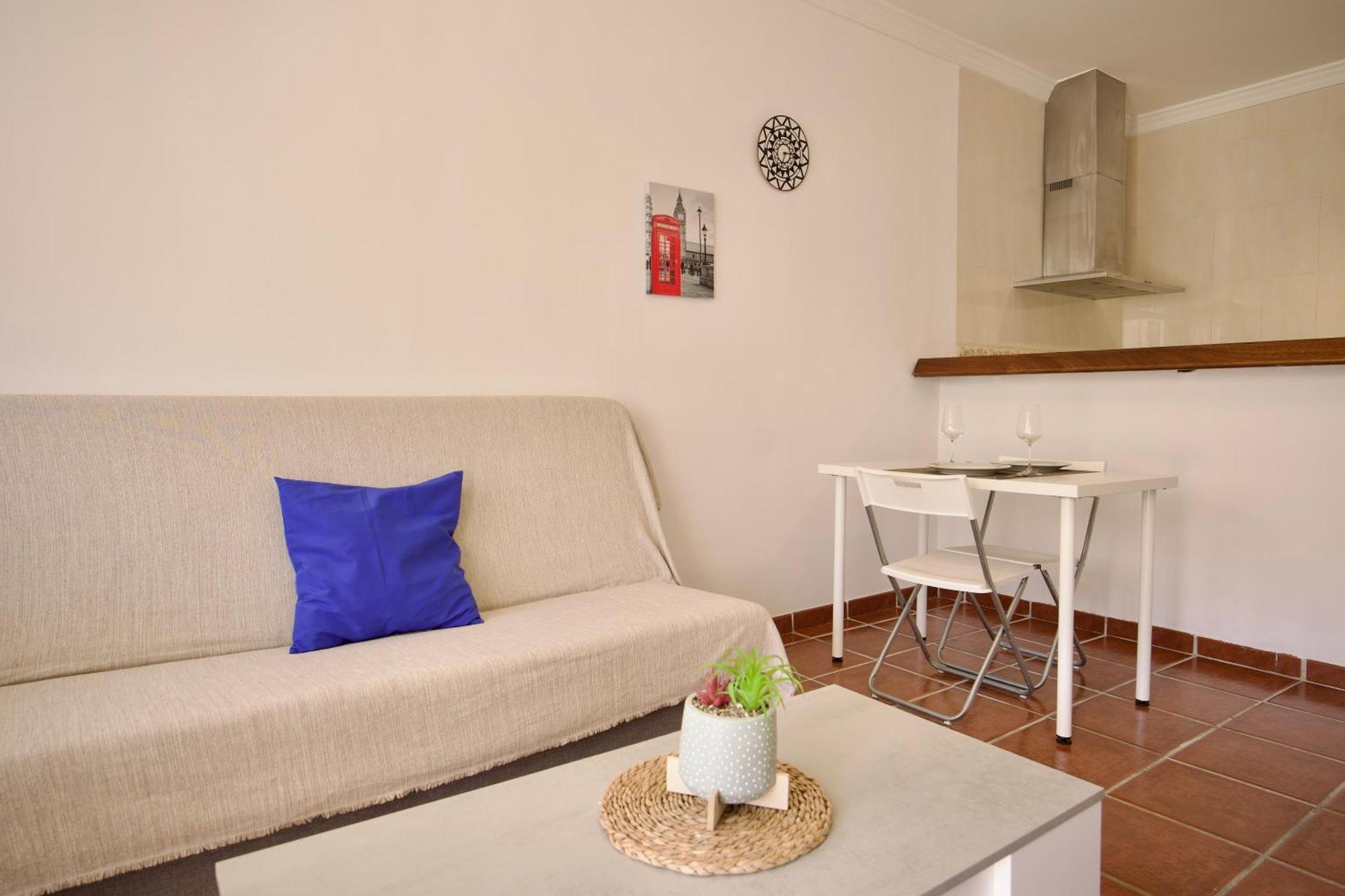 Apartamento Cerca De La Playa Torrecilla เนร์คา ภายนอก รูปภาพ