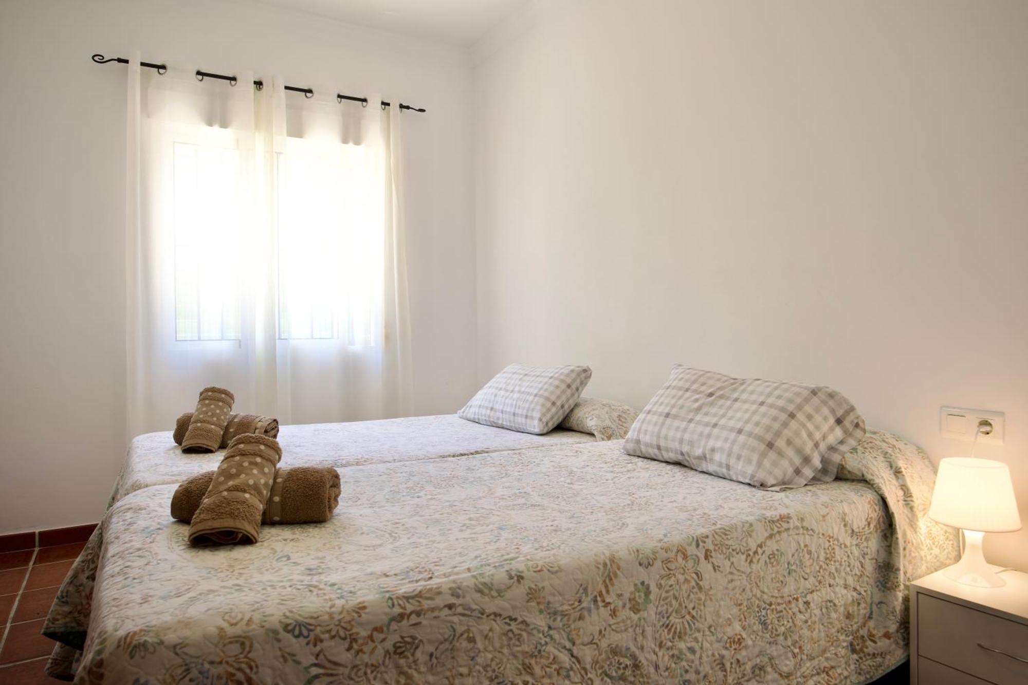 Apartamento Cerca De La Playa Torrecilla เนร์คา ภายนอก รูปภาพ