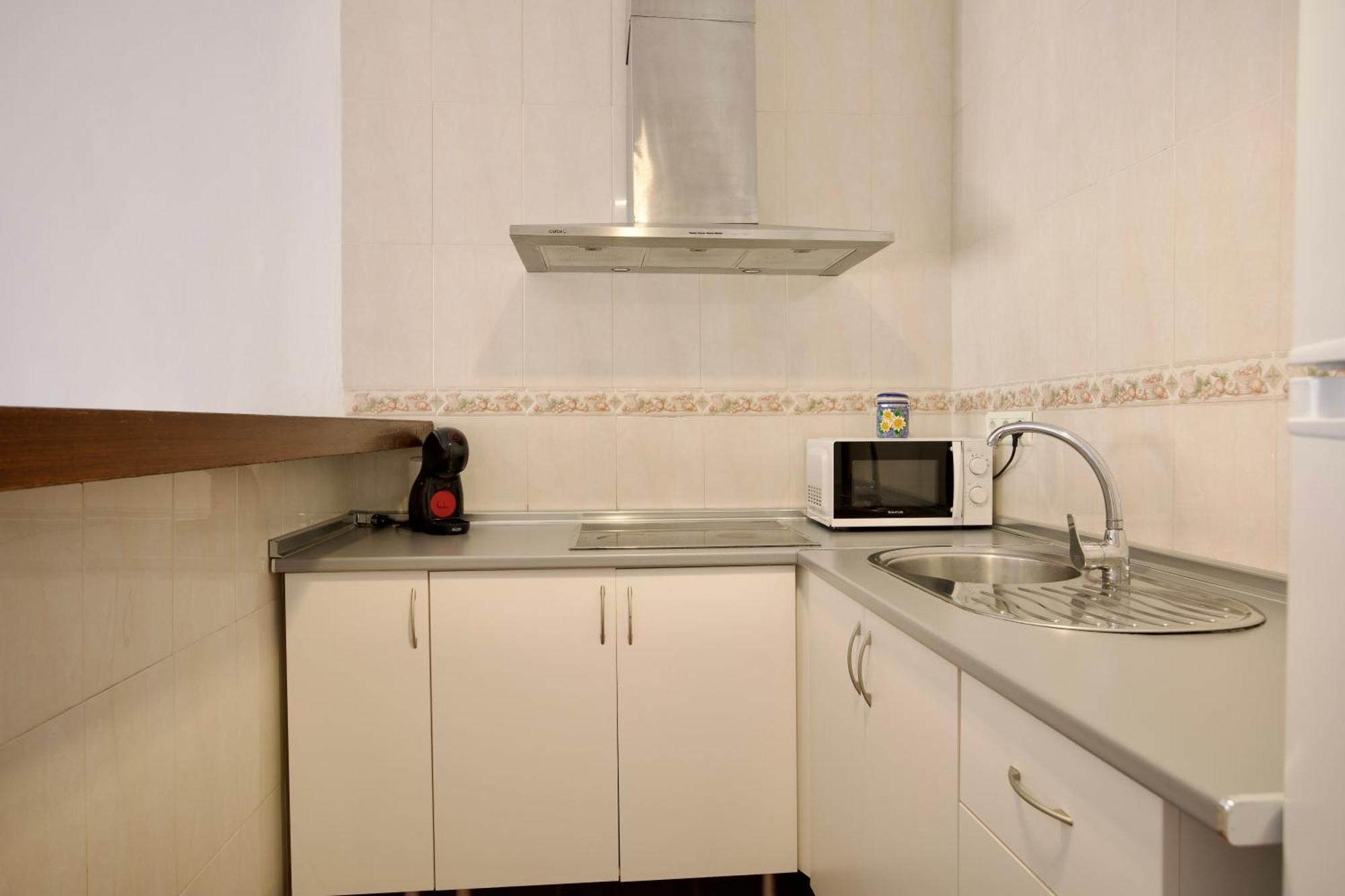 Apartamento Cerca De La Playa Torrecilla เนร์คา ภายนอก รูปภาพ